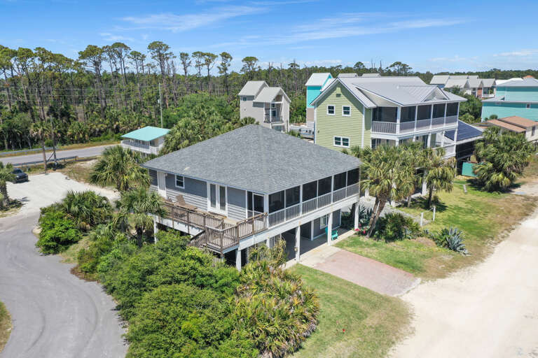 Beachside Screen Deck