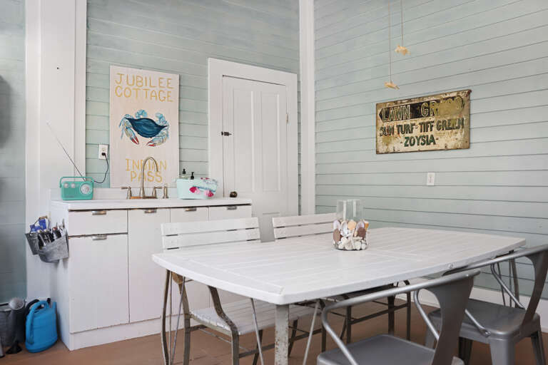 Screened Porch with Outdoor Dining and Sink