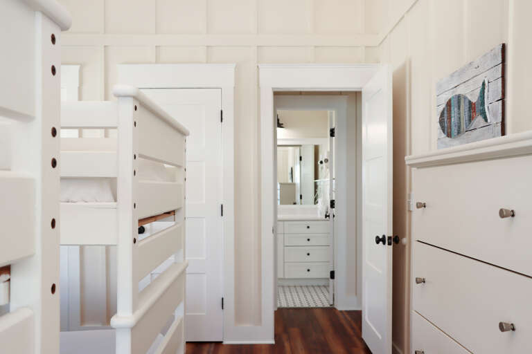 Bedroom 6 with Full Bathroom