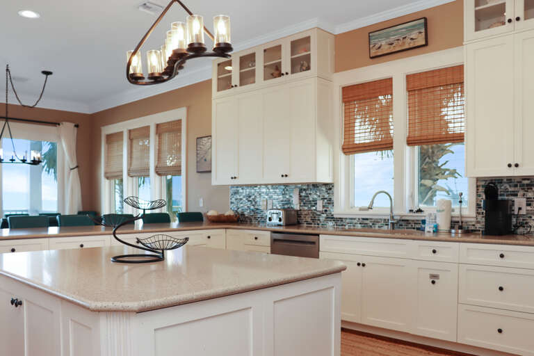Large Kitchen with Island