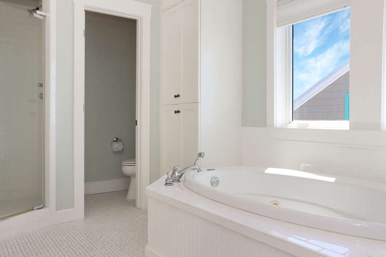 Bedroom 5 - Master Bathroom Tub and Shower