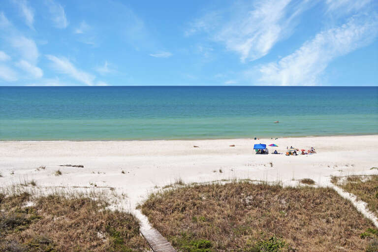 Top Floor Beach View Top Floor Beach View