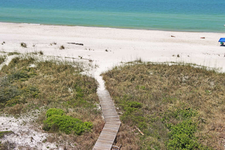 Walkway to the Beach Walkway to the Beach