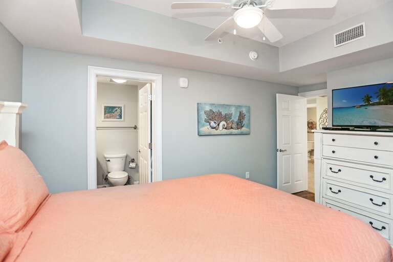 Bedroom 3 with TV & Full Bath