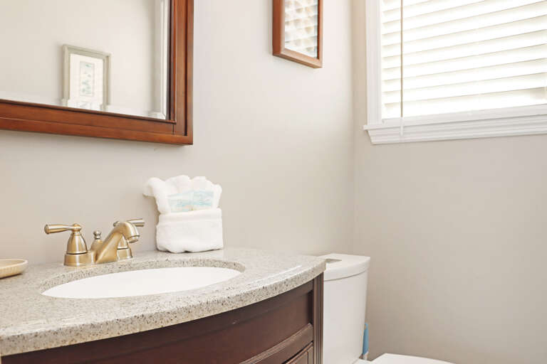 Full Bathroom on Main Floor