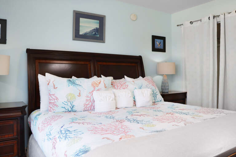 Bedroom 2 - King Bed