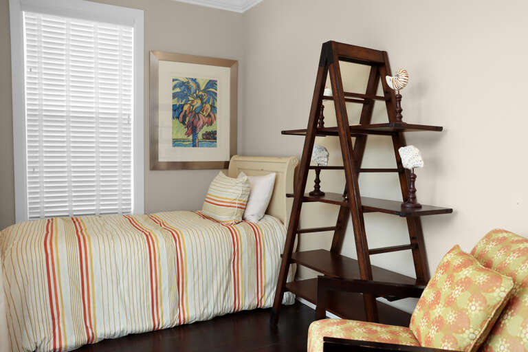 Day Bed in First Floor Living Area
