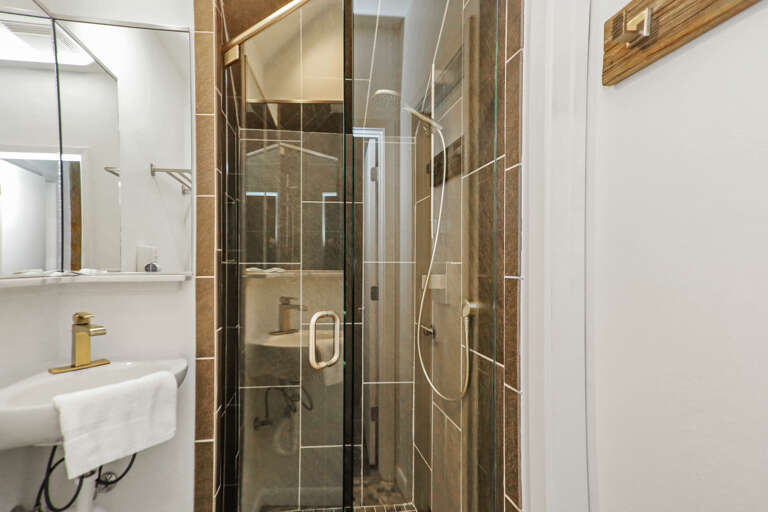 Ground Floor Full Bath
