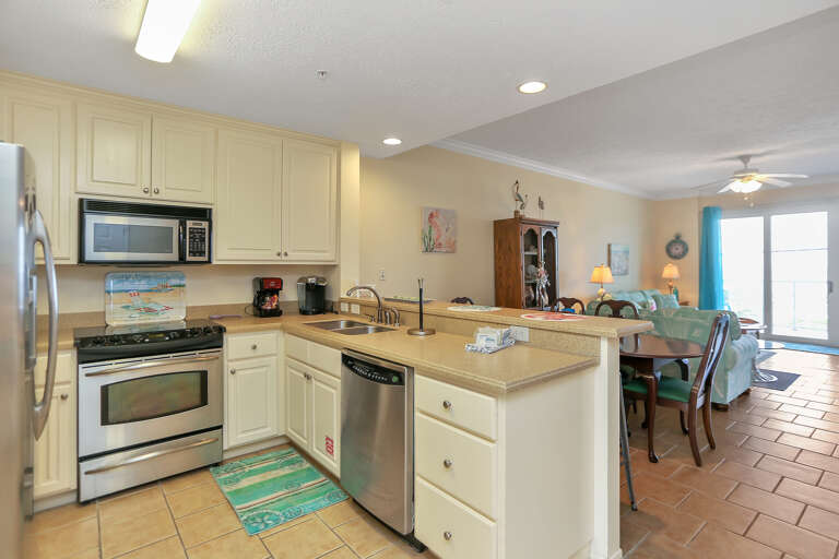 Kitchen & Living Area Kitchen & Living Area