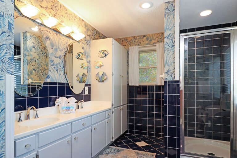 Bedroom 3 - Master Bath with Shower
