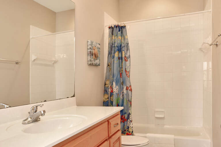 Bedroom 1 - Full Bath