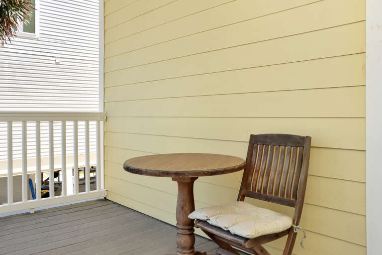 Roadside Deck