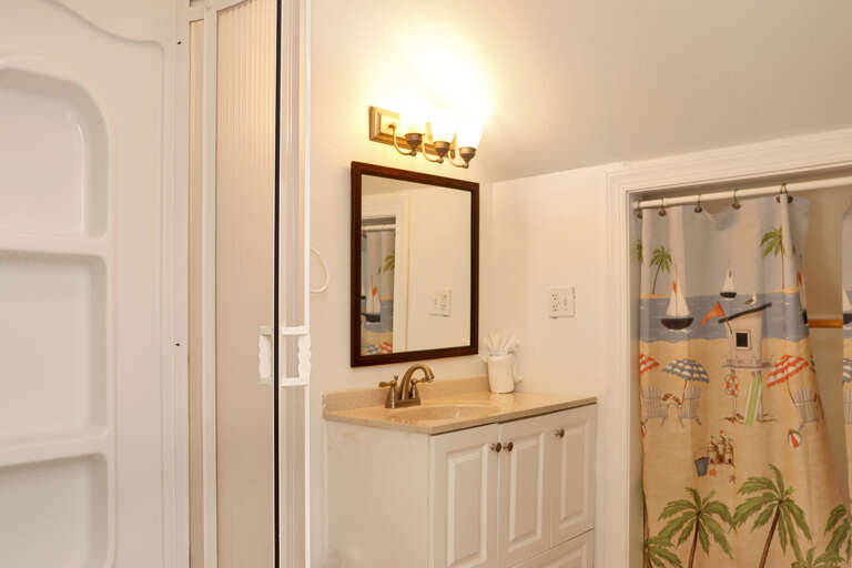 Bedroom 4 - Master Bath with Shower