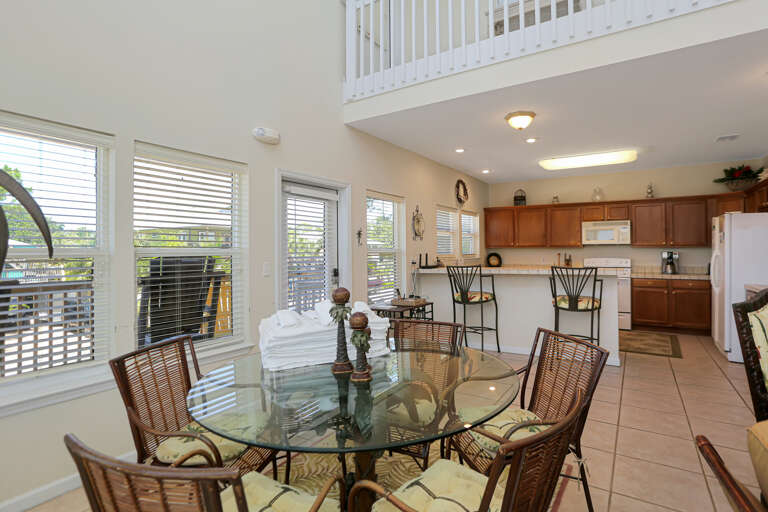 Dining & Bar Seating