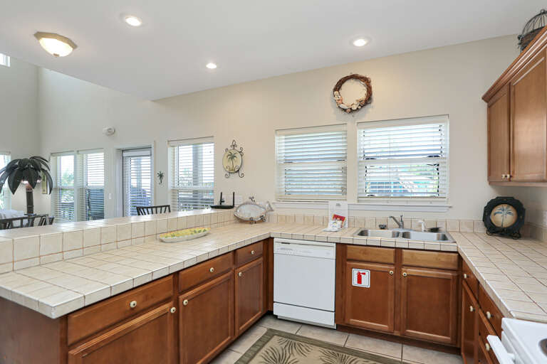 Kitchen - Counter Space
