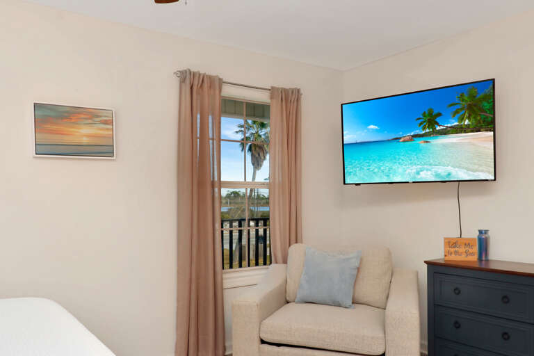 Bedroom 1 - Reading Nook