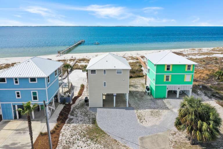 Amethyst Cove - Roadside Exterior