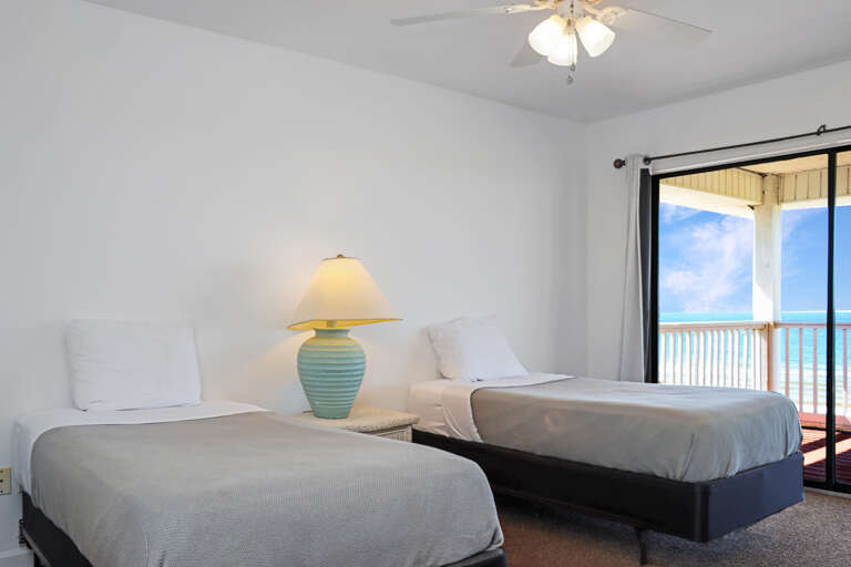 Bedroom 3 - Beachfront Bedroom 3 - Beachfront