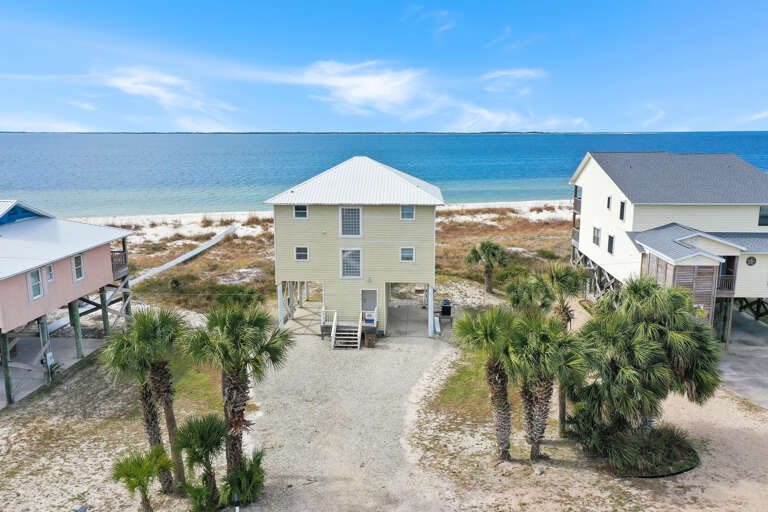 Flamingo Dunes - Roadside Exterior with Plenty of Parking