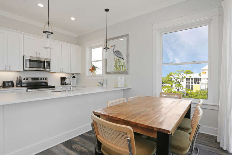 Kitchen & Gulf Front Dining
