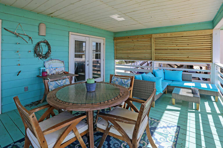 Great Outdoor Space on Gulf Front Deck