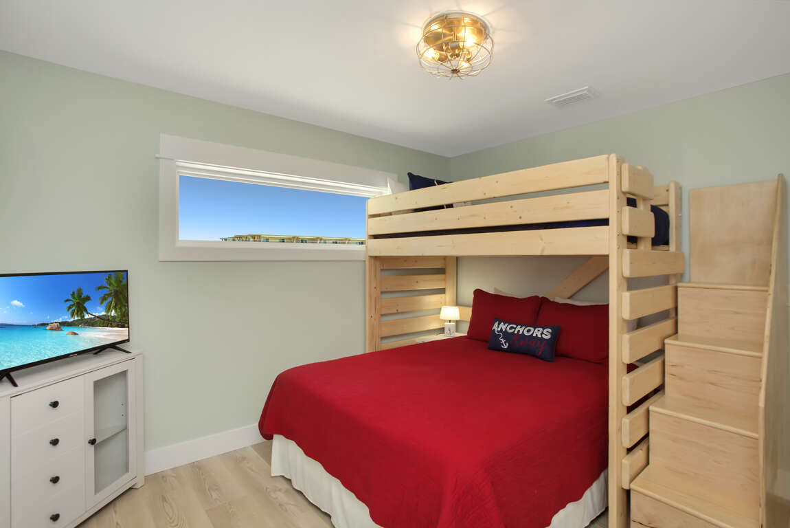 Shore Looks Good 4 Bedroom Vacation Rental in Mexico Beach, FL for 11