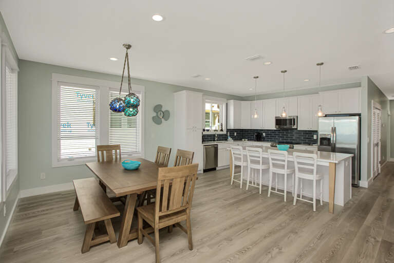 Dining & Bar Seating