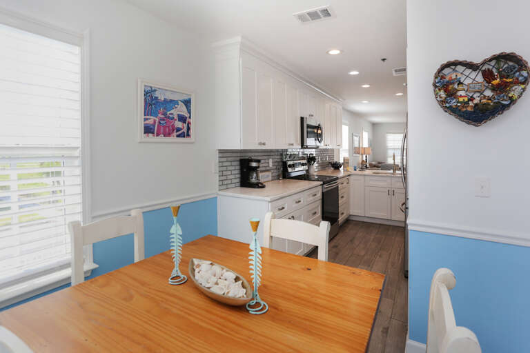 Breakfast Nook & Kitchen