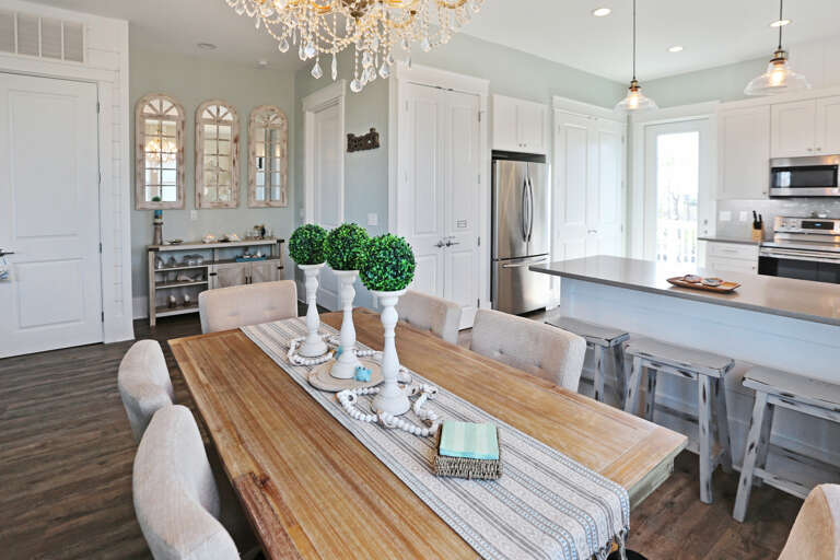 Dining Table & Bar Seating