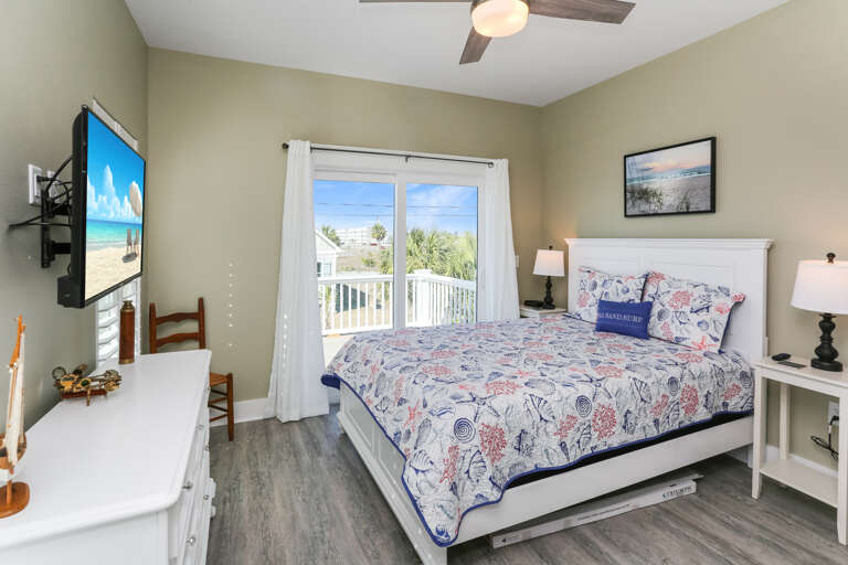 Bedroom 3 - Master Bedroom Bedroom 3 - Master Bedroom