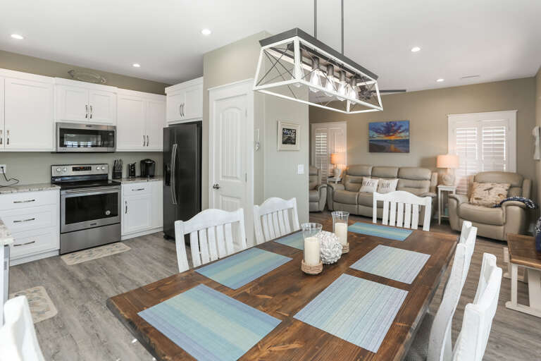 Dining Area & Kitchen Dining Area & Kitchen