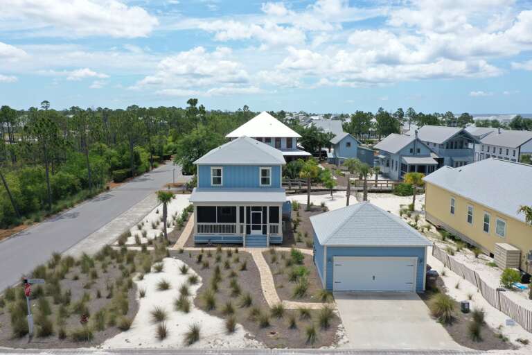 The Sandpiper - Roadside Exterior