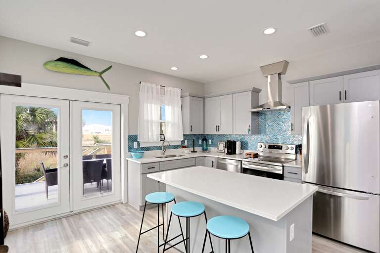 Kitchen Bar with View onto Deck Kitchen Bar with View onto Deck