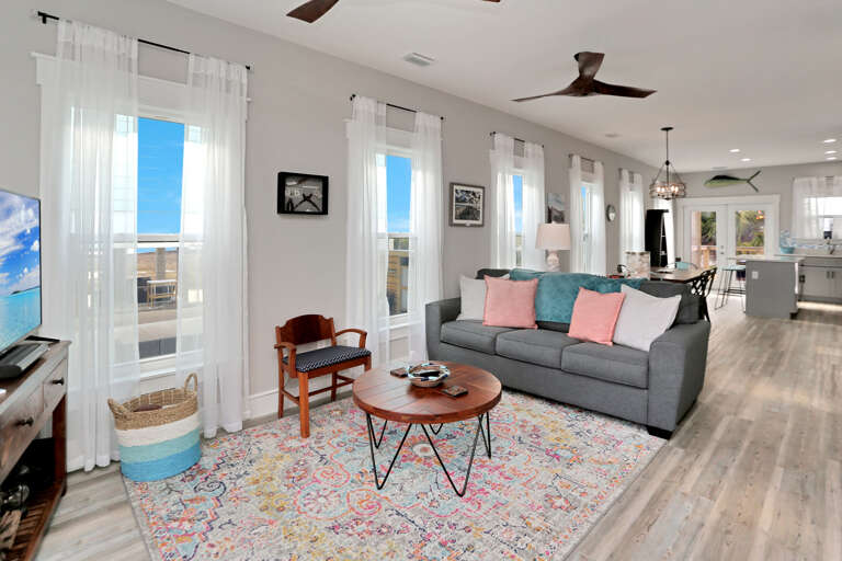 Living Room & Dining Area Living Room & Dining Area