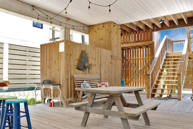 Outdoor Shower and Dining