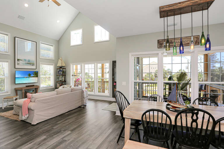 Dining & Living Area