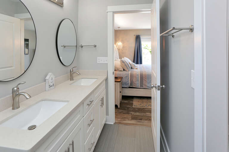 Bedroom 3 - Master Bath View into Bedroom