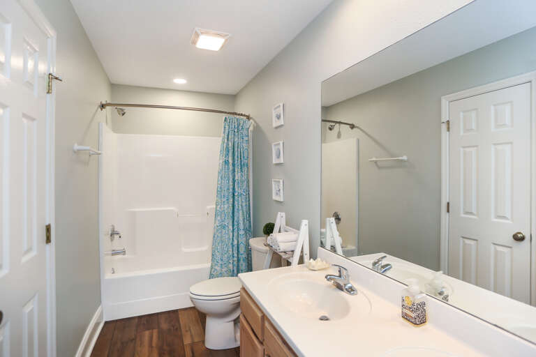 Bedroom 2 - Full Bath