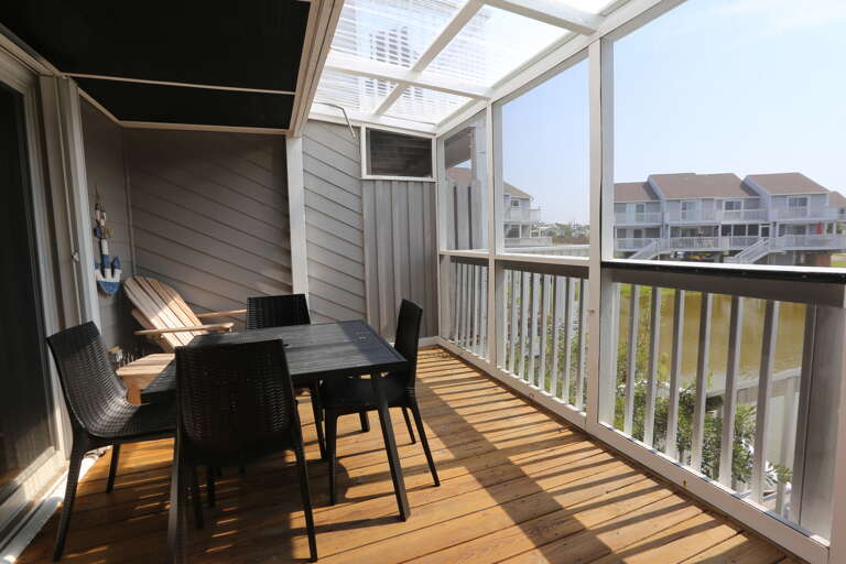Dining on Screened Deck