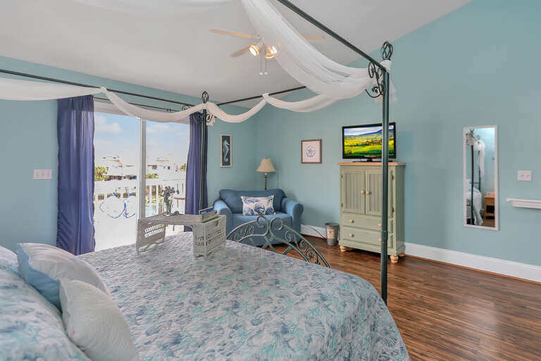 Bedroom 2 with TV & Deck