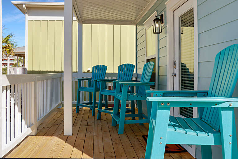 Canal Front Deck - Main Level