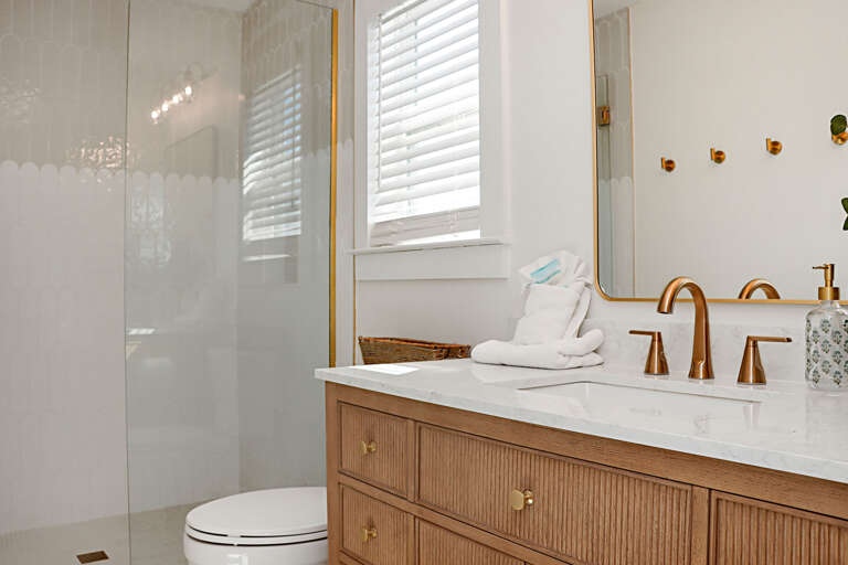 Upstairs Full Bathroom with Shower