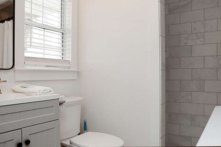 Ground Floor Full Bathroom with Laundry