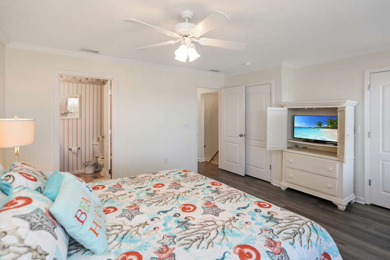 Bedroom 3 with Full Bath & TV