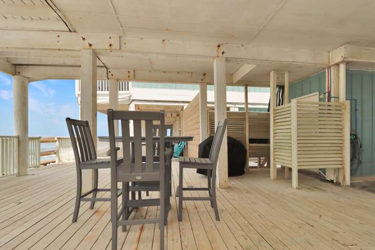 Outdoor Dining and Shower