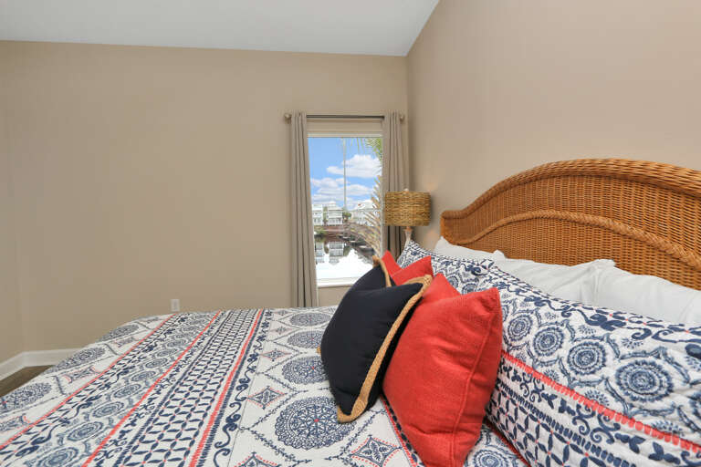 Bedroom 2 - Canal View