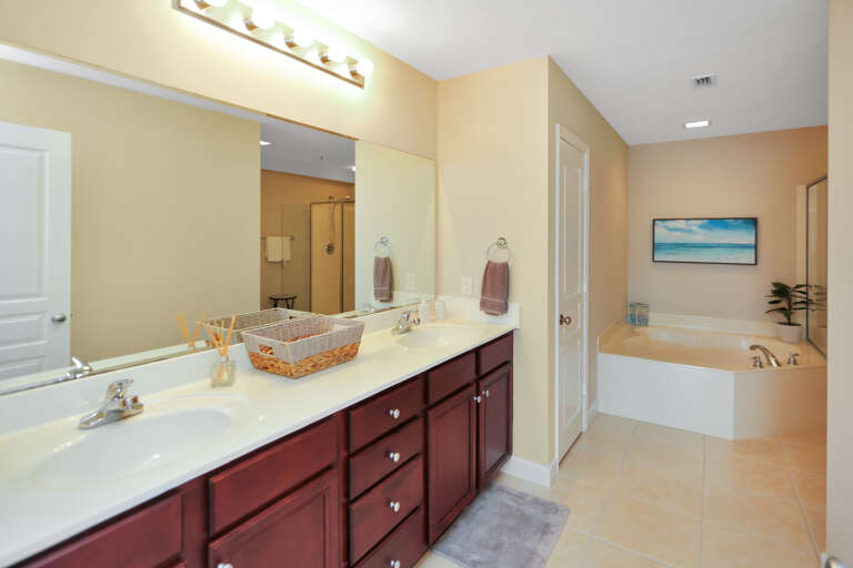 Bedroom 3 - Master Bath