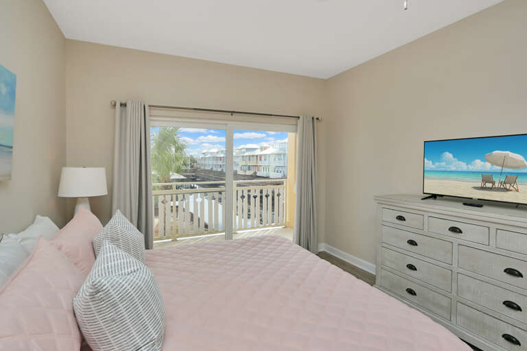 Bedroom 3 - Canal View