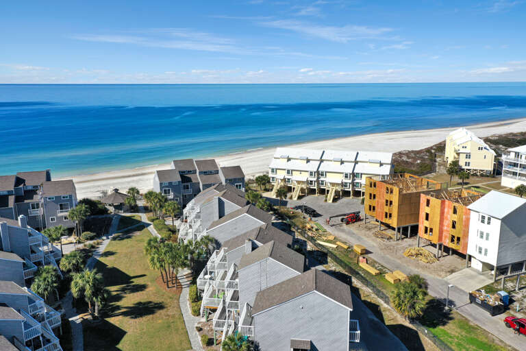 Very Close Distance to Beach with Easy Access