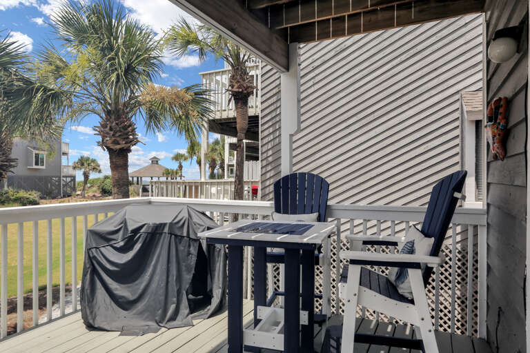 Seating on Main Level Deck